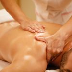 Diventare un Professionista nel Massaggio: l’Importanza di Scegliere il Corso Giusto